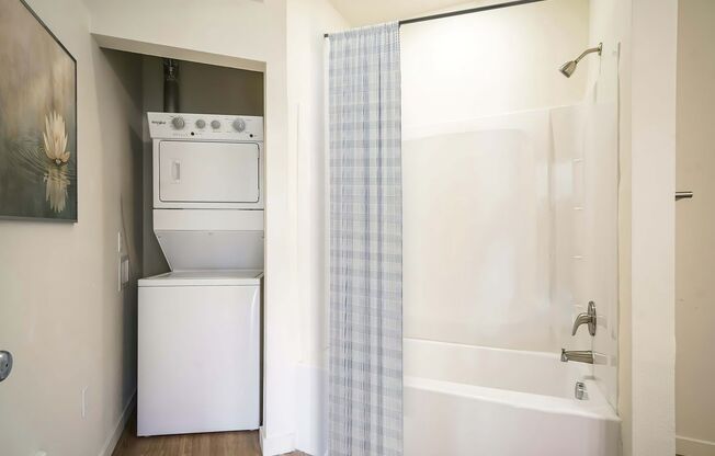 1 bed, 1 bath, 655 sqft, $1,395, Unit 210