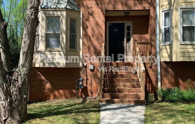 232 Hembree Park Ter