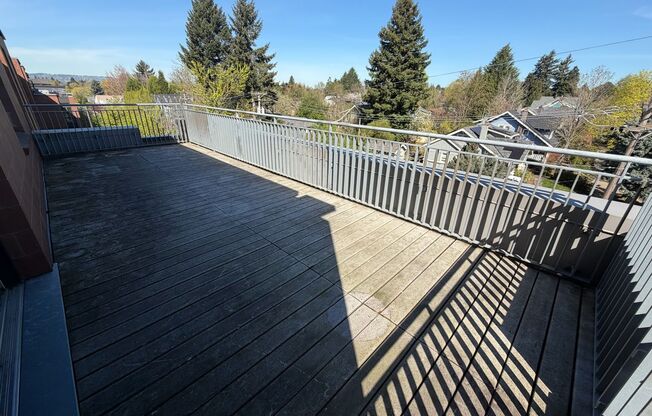 2 beds, 1 bath, 915 sqft, $2,275, Unit 414