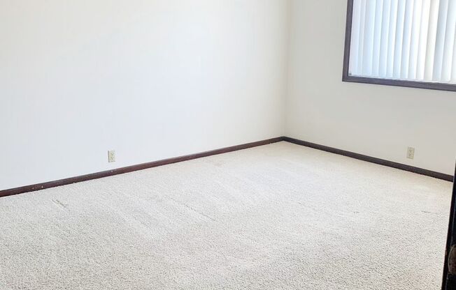 3 beds, 2 baths, 1,200 sqft, $1,345, Unit 17