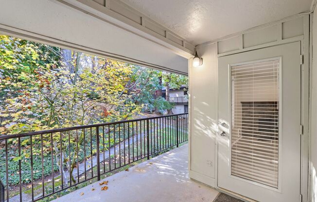 3 beds, 2 baths, $2,545, Unit # F1