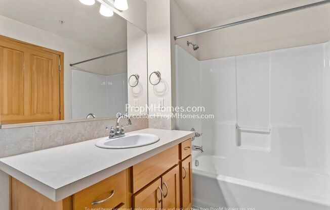 1 bed, 1 bath, $1,449, Unit 287 NE 3rd Street - 206