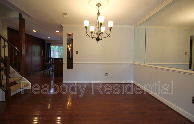 8027 MERRY OAKS CT