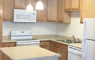 2 beds, 2 baths, 1,000 sqft, $1,800, Unit 201