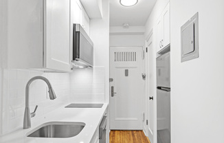 25 TUDOR CITY PL