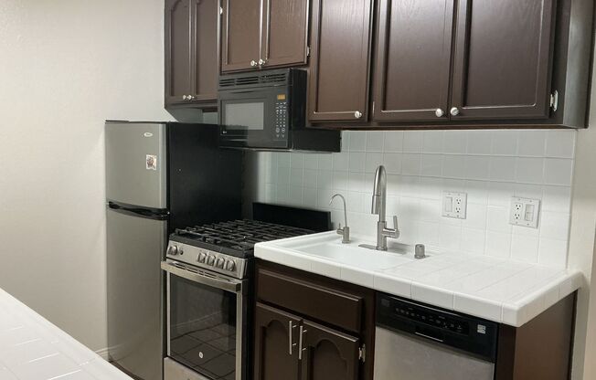 1 bed, 1 bath, 572 sqft, $2,200, Unit 212