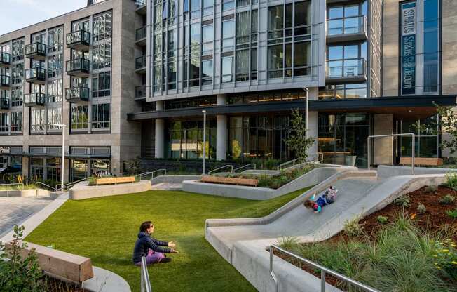 Apartments Near Urban Triangle Park at Cirrus, 2030 8th Avenue, Seattle
