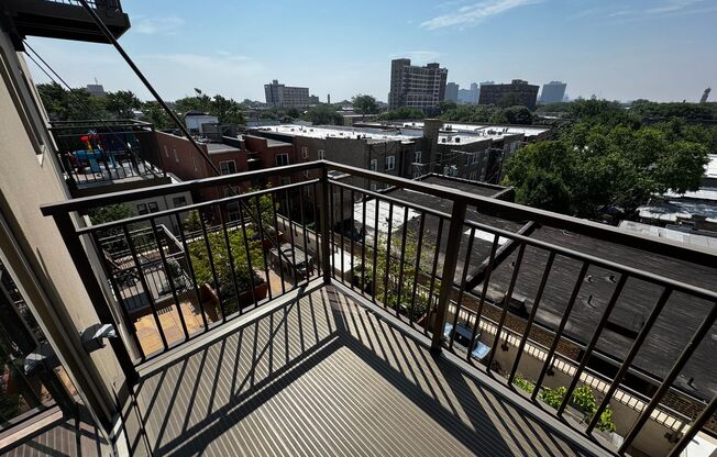 2 beds, 1 bath, 826 sqft, $2,500, Unit 708