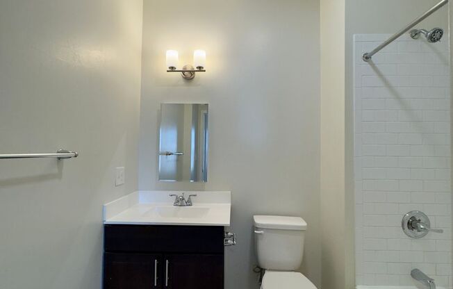 3 beds, 2 baths, 925 sqft, $1,600, Unit 5906 Arizona Ave- Apt B