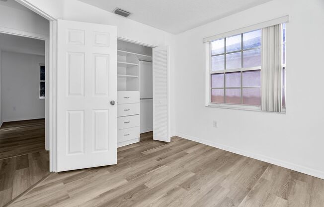4/2.5 SINGLE FAMILY HOUSE AT THE GABLES AT BONAVENTURE