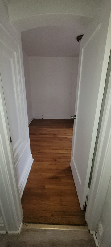 8 MONTICELLO AVE