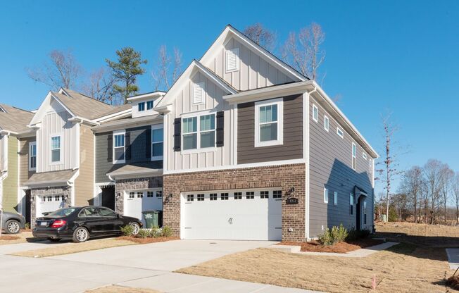 Like New End-Unit Townhome in Exclusive North Charlotte Community!