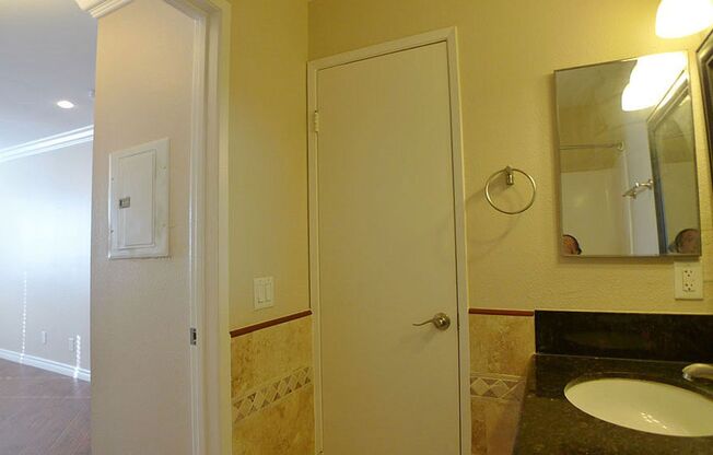 1 bed, 1 bath, 650 sqft, $2,095, Unit 212