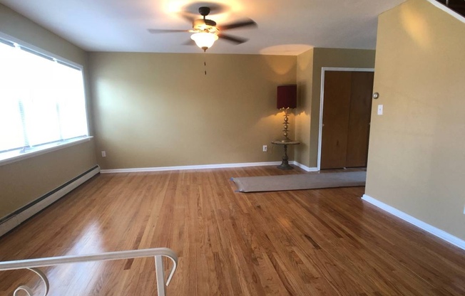 Newer & Modern 3 Bed., 1.5 Bath Home w/W/D, Driveway, Yard & more!