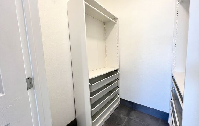 2 beds, 2 baths, $1,500, Unit # 1074