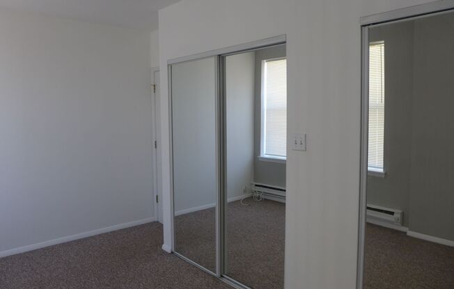 2 beds, 1 bath, 800 sqft, $1,950, Unit 801