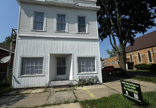 1002 PROUTY AVE