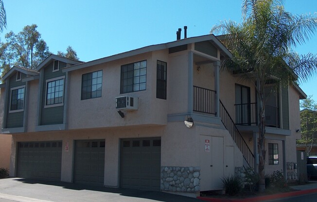 3 bed, 2.5 bth, CONDO in ESCONDIDO