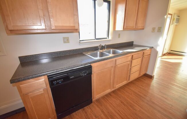 2 beds, 1 bath, 700 sqft, $875, Unit 620