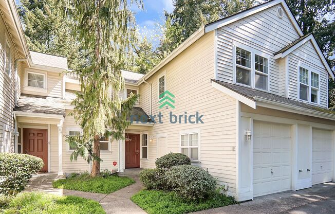 3 Bed 2.5 Bath Townhome for Rent in Kirkland!