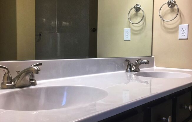 4 beds, 3.5 baths, 2,151 sqft, $2,695, Unit 305 Frisco Court