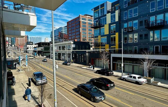 1 bed, 1 bath, 726 sqft, $1,460, Unit 210