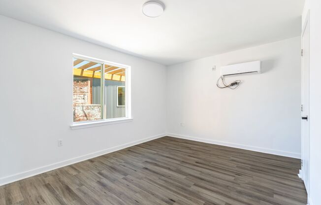 2 beds, 2 baths, 824 sqft, $1,745, Unit 19