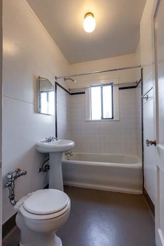 Studio, 1 bath, 480 sqft, $1,275, Unit 107