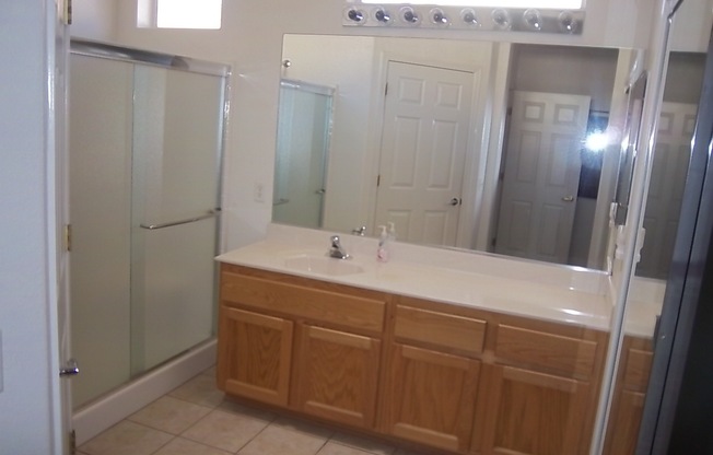 2 beds, 2 baths, $1,950