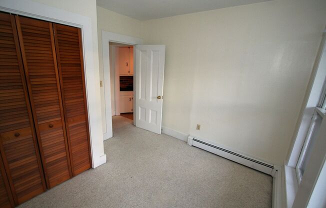 2 beds, 1 bath, $1,995, Unit 8