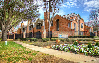 Welcome to River Park Place Apartments