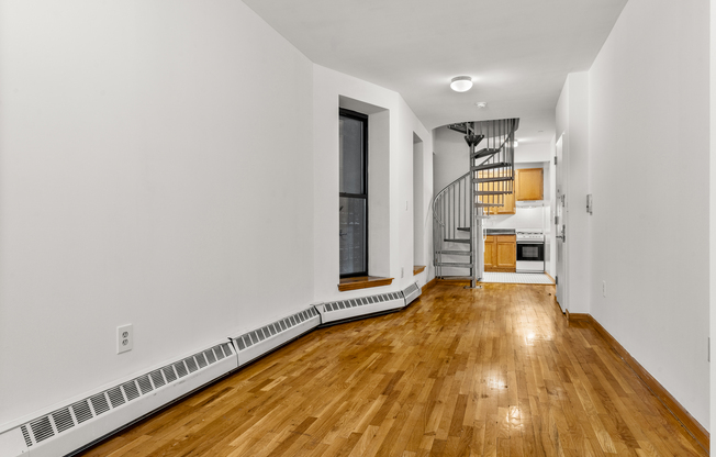316 W 47 ST