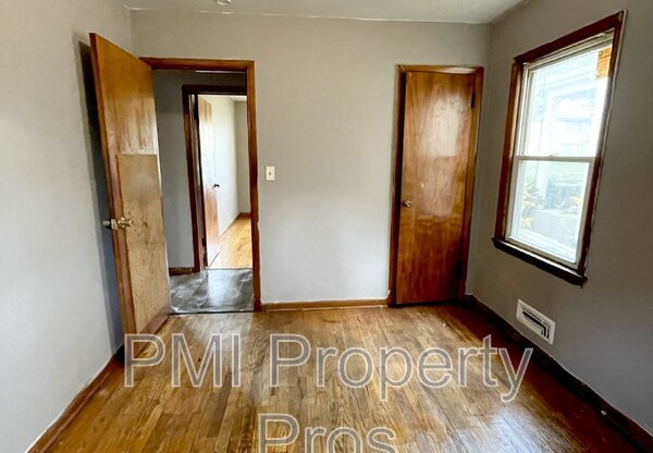 4375 N 61 ST