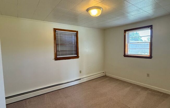 2 beds, 1 bath, 903 sqft, $1,190, Unit A-3