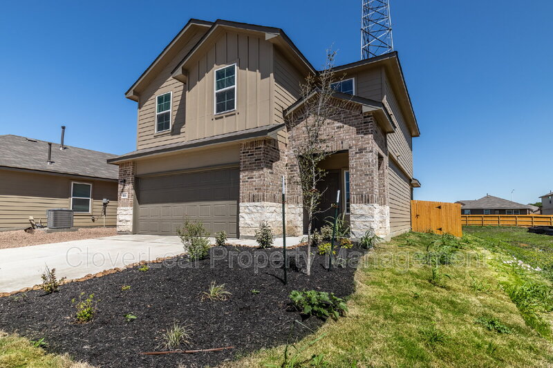 466 ORION DR