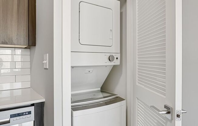 Studio, 1 bath, 360 sqft, $1,625, Unit 207