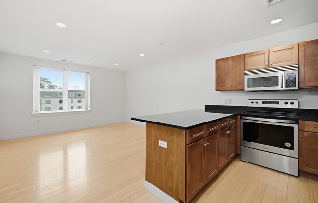 2 beds, 2 baths, 980 sqft, $3,100, Unit 307