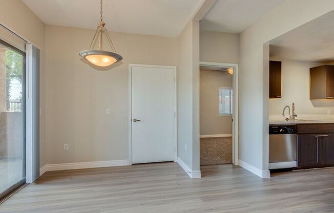 2 beds, 2 baths, $1,575, Unit 221