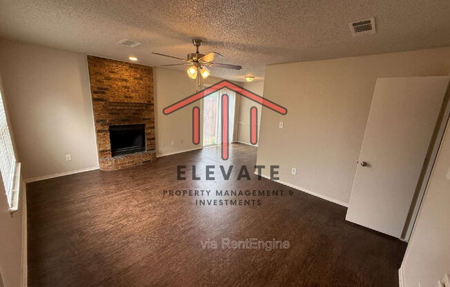 5912 HOLIDAY LN
