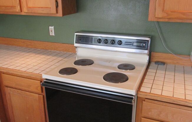 Two Bedroom, Two Bathroom Home in West Salem