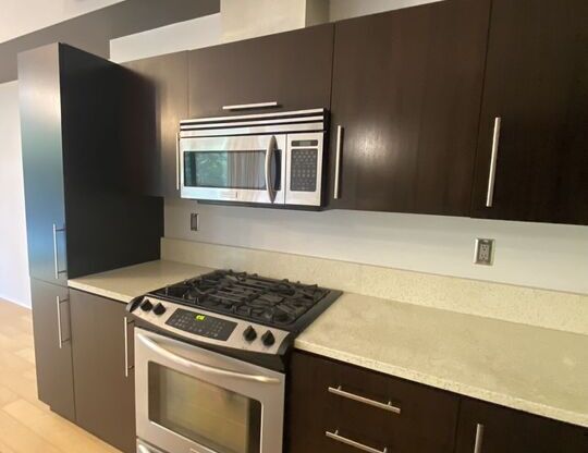 1 bed, 1 bath, 860 sqft, $2,850, Unit 507