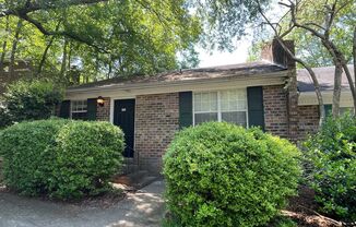 2 bedroom, 2 bath duplex in Sleepy Creek off Lumpkin Street! Available mid October!