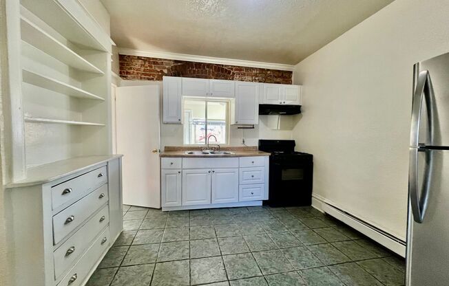 Available Mid June! Charming 2 bedroom 1 bath ranch style duplex