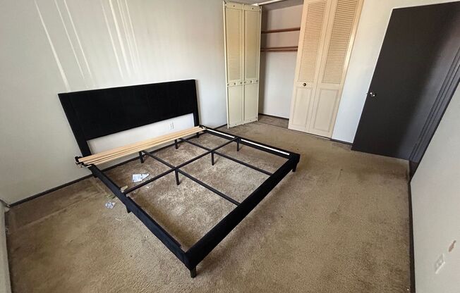 2 beds, 1 bath, $1,295, Unit 103