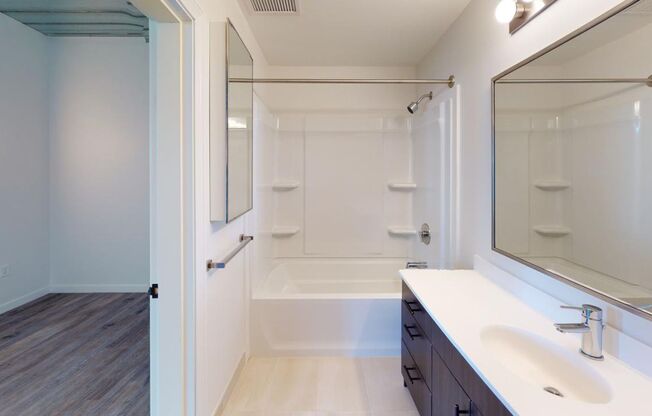 2 beds, 1 bath, 1,008 sqft, $2,295, Unit Unit 305