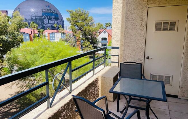 Beautiful, unfurnished luxury condo at the fabulous Meridian