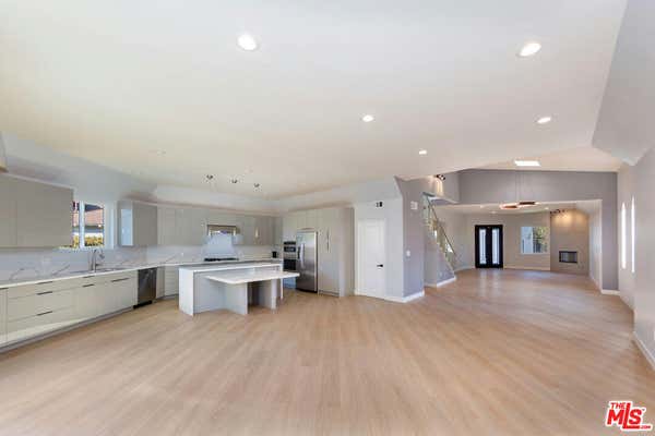 2143 Kerwood Ave