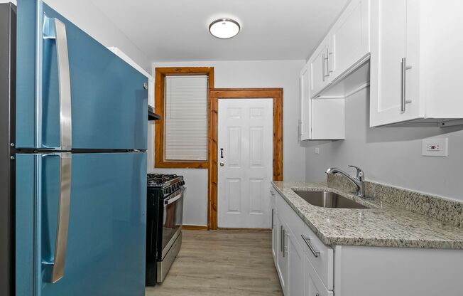 6402 S Troy