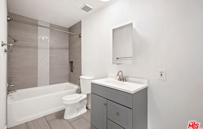 1 bed, 1 bath, 634 sqft, $1,750, Unit 115