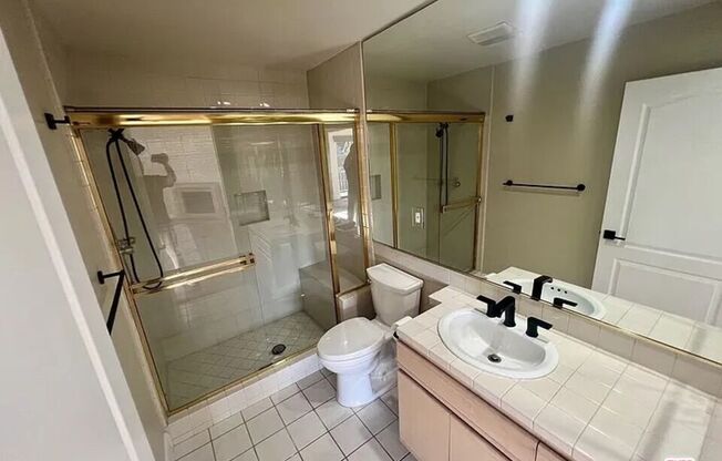 390 S SEPULVEDA BLVD